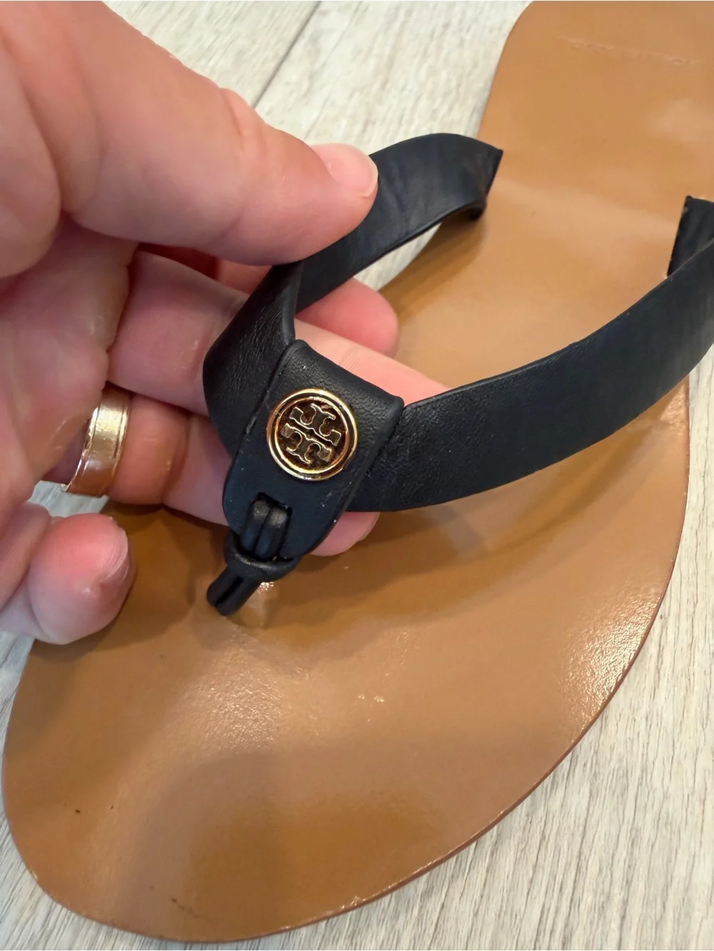 Tory Burch Black Leather Thong Sandals with Tan Footbed